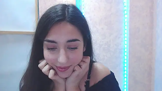 Lovelllyy online show from 22, 2, 2025