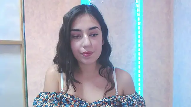 Lovelllyy online show from 14, 2, 2025