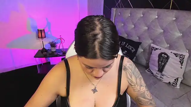 victoria  floyd online show from 7, 2, 2026