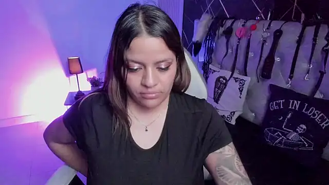 victoria  floyd online show from 9, 4, 2026