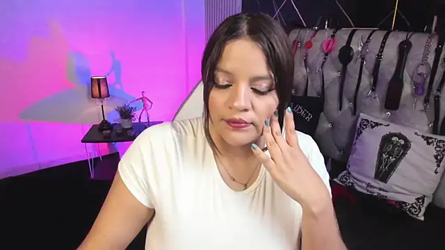 victoria  floyd online show from 11, 2, 2026