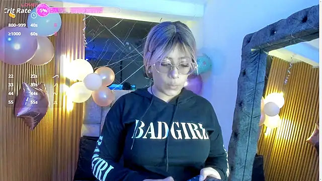 Snapshot of Hiraku_dl chatting on 29, 11, 2025 Hiraku dl online show from 29, 11, 2025