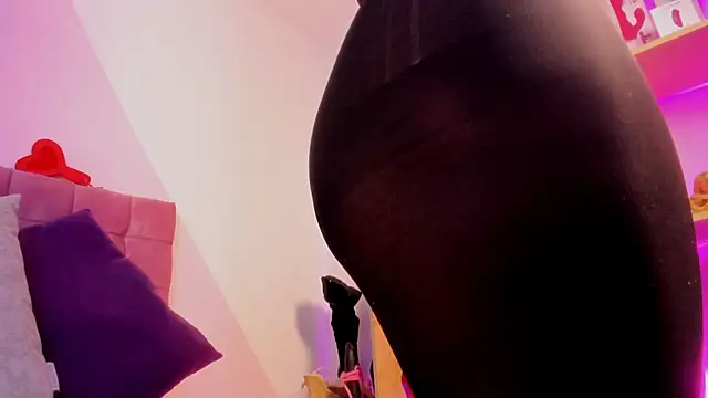 RayaCarr  online show from 24, 2, 2026