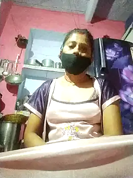 Snapshot of Bhavya_Bhan chatting on 29, 10, 2025 Bhavya Bhan online show from 29, 10, 2025