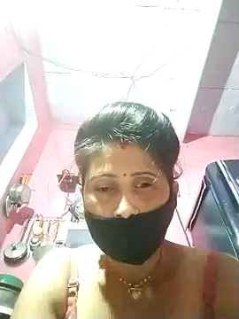 Snapshot of Bhavya_Bhan chatting on 13, 10, 2025 Bhavya Bhan online show from 13, 10, 2025