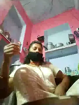 Snapshot of Bhavya_Bhan chatting on 9, 11, 2025 Bhavya Bhan online show from 9, 11, 2025