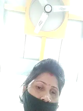 Snapshot of Bhavya_Bhan chatting on 24, 10, 2025 Bhavya Bhan online show from 24, 10, 2025