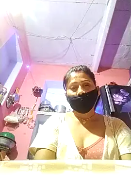 Snapshot of Bhavya_Bhan chatting on 29, 10, 2025 Bhavya Bhan online show from 29, 10, 2025