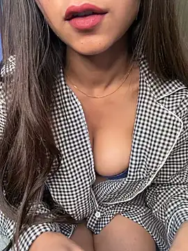 Sofia3393 online show from 3, 5, 2026