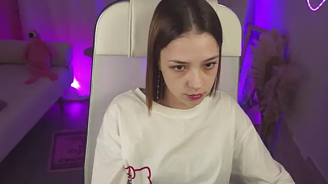 Snapshot of PamBeesly chatting on 12, 11, 2025 PamBeesly online show from 12, 11, 2025