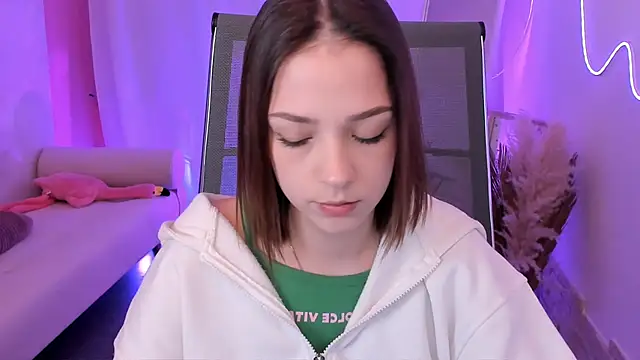 PamBeesly online show from 15, 12, 2025