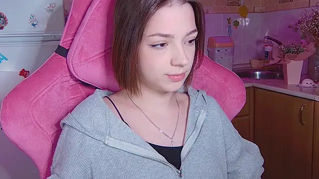 PamBeesly online show from 12, 4, 2026