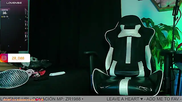 Snapshot of ZRD88 chatting on 21, 2, 2025 ZRD88 online show from 21, 2, 2025