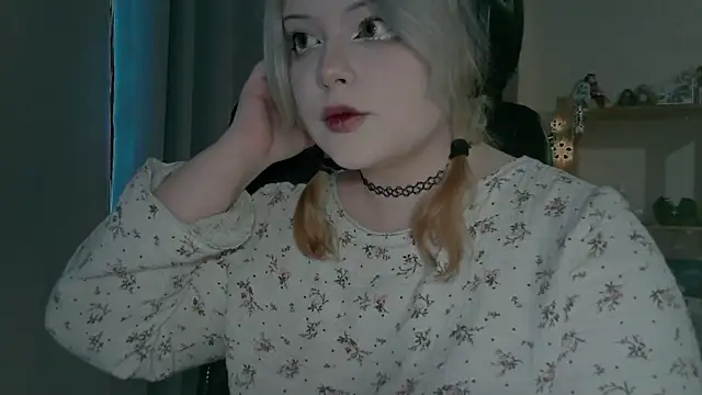 Snapshot of Electro_doll chatting on 7, 2, 2025 Electro doll online show from 7, 2, 2025