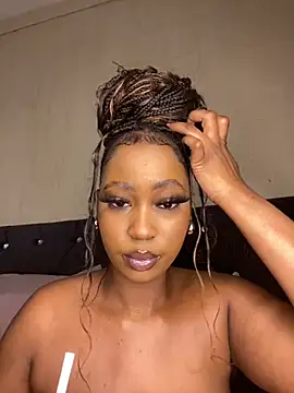 Spicey-CheekssX online show from 17, 10, 2025