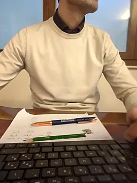 AvvocatoPorco online show from 17, 2, 2025