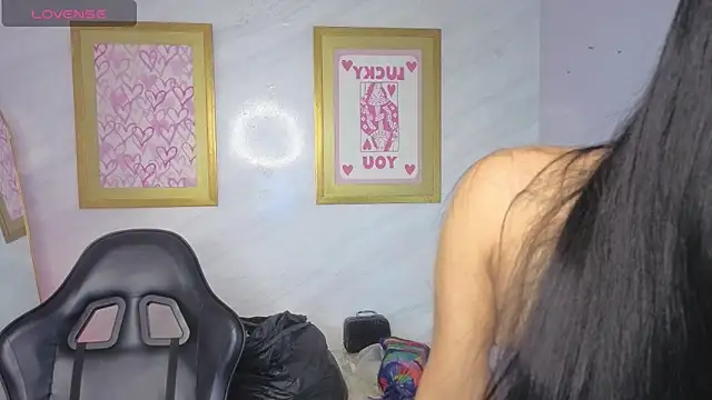 Snapshot of Paulette_v chatting on 17, 6, 2026 Paulette v online show from 17, 6, 2026