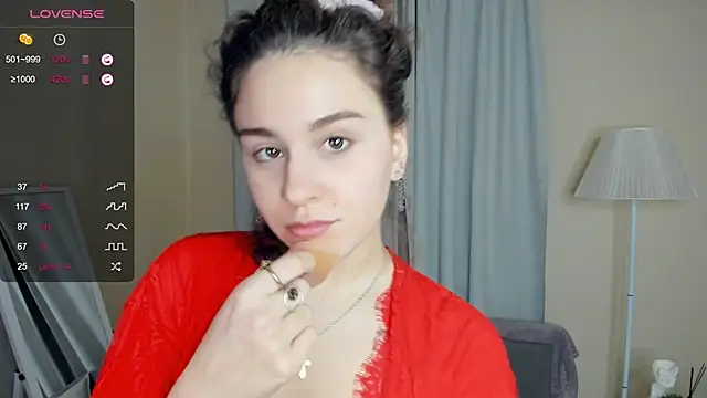 FalineGirling online show from 30, 1, 2025