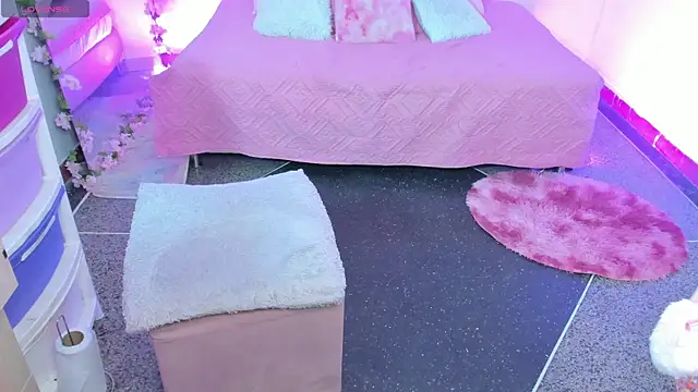 ScarlettDreamss7 online show from 19, 12, 2025