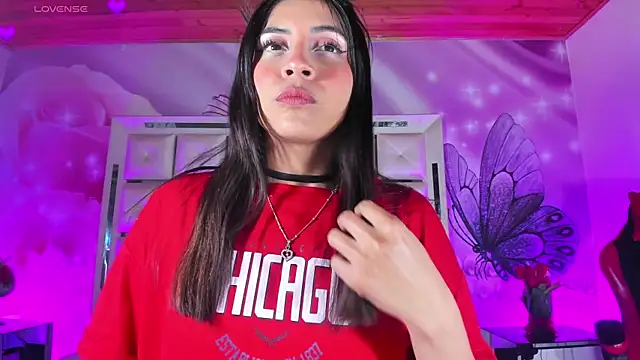 emili clark online show from 4, 3, 2026