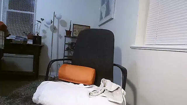 Snapshot of Prolapse_Pig chatting on 21, 12, 2025 Prolapse Pig online show from 21, 12, 2025