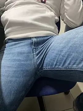 Snapshot of Greeneyes0820 chatting on 27, 2, 2025 Greeneyes0820 online show from 27, 2, 2025