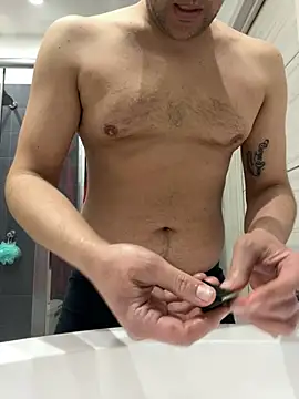 Snapshot of Greeneyes0820 chatting on 4, 2, 2025 Greeneyes0820 online show from 4, 2, 2025