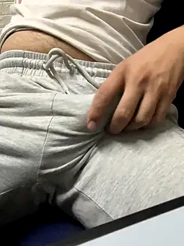 Snapshot of Greeneyes0820 chatting on 20, 9, 2025 Greeneyes0820 online show from 20, 9, 2025