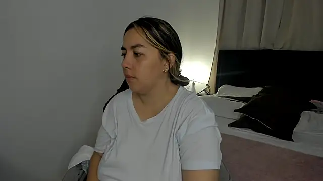 brithany olson25 online show from 15, 2, 2026