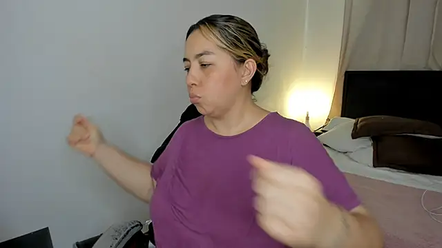 brithany olson25 online show from 13, 3, 2026