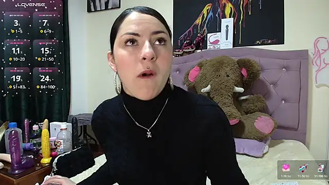 Emmie Hot online show from 26, 11, 2025