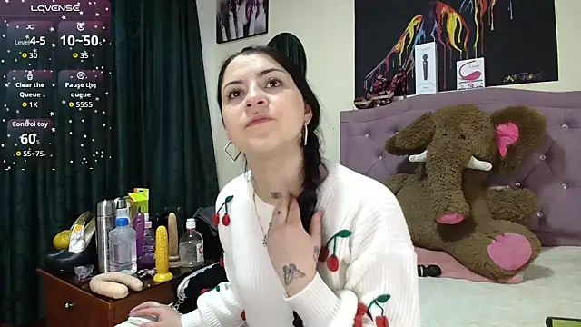 Emmie Hot online show from 18, 9, 2025