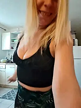 SweetyNinaOff1 online show from 19, 11, 2025