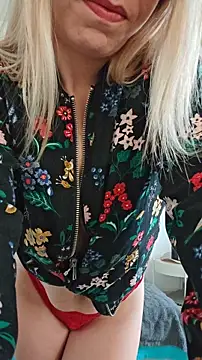 SweetyNinaOff1 online show from 15, 1, 2026