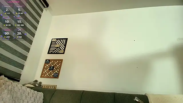 Snapshot of love_sharol_ chatting on 15, 10, 2025 love sharol online show from 15, 10, 2025