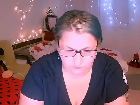 Marryllunax online show from 17, 12, 2025