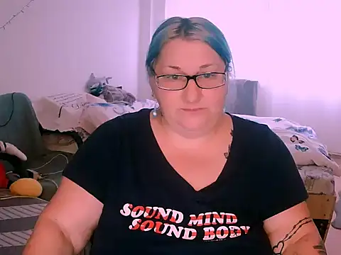 Marryllunax online show from 4, 12, 2025