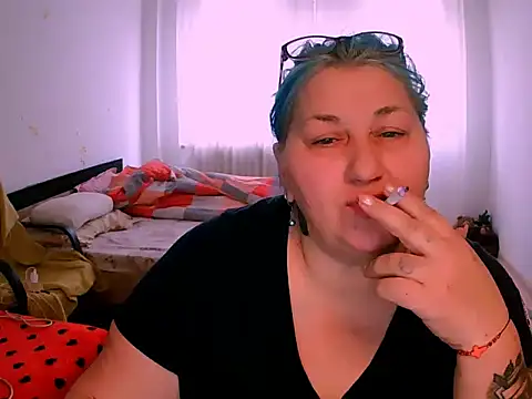 Marryllunax online show from 7, 1, 2026