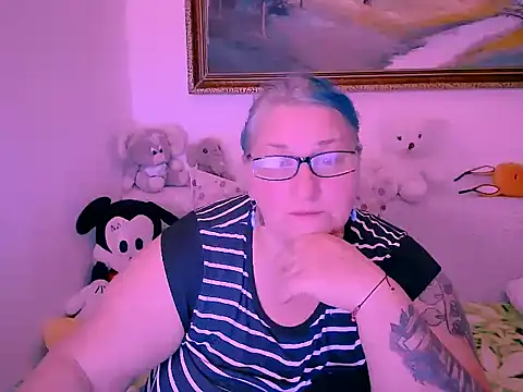 Marryllunax online show from 2, 11, 2025