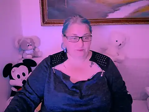 Marryllunax online show from 1, 11, 2025