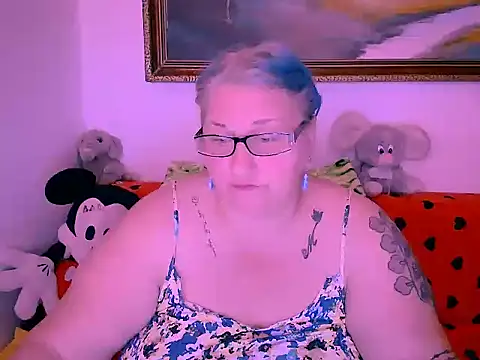 Marryllunax online show from 26, 10, 2025