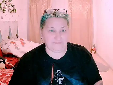 Snapshot of Marryllunax chatting on 3, 5, 2026 Marryllunax online show from 3, 5, 2026