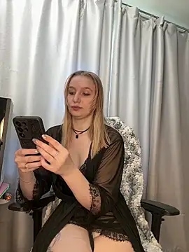 LillyFan-X online show from 3, 6, 2026
