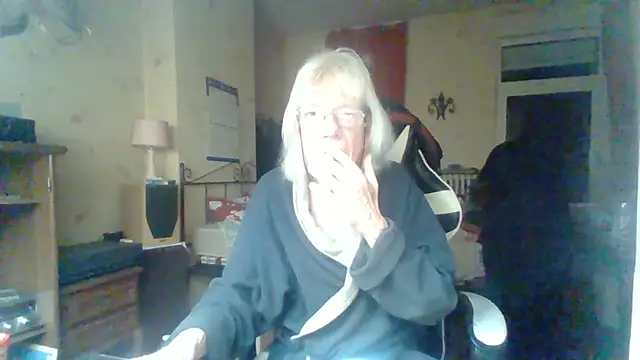 rosanetrav online show from 18, 11, 2025