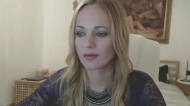 Snapshot of EllyaDiamond chatting on 6, 2, 2025 EllyaDiamond online show from 6, 2, 2025