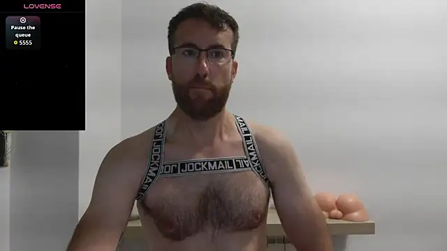 Snapshot of machohiberiko chatting on 2, 10, 2025 machohiberiko online show from 2, 10, 2025