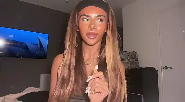 Snapshot of AngelFaye chatting on 1, 3, 2025 AngelFaye online show from 1, 3, 2025