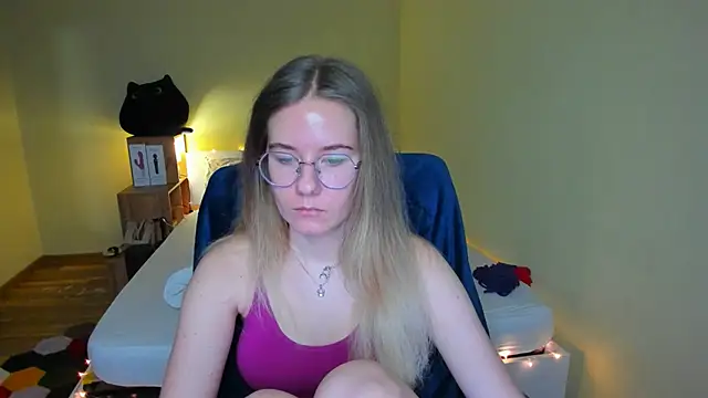 EmilyPaw online show from 13, 2, 2025