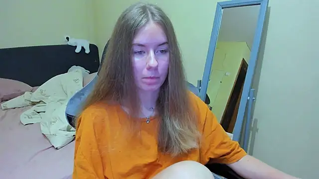 Snapshot of EmilyPaw chatting on 2, 11, 2025 EmilyPaw online show from 2, 11, 2025