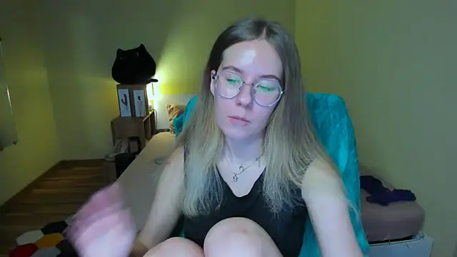 EmilyPaw online show from 22, 2, 2025